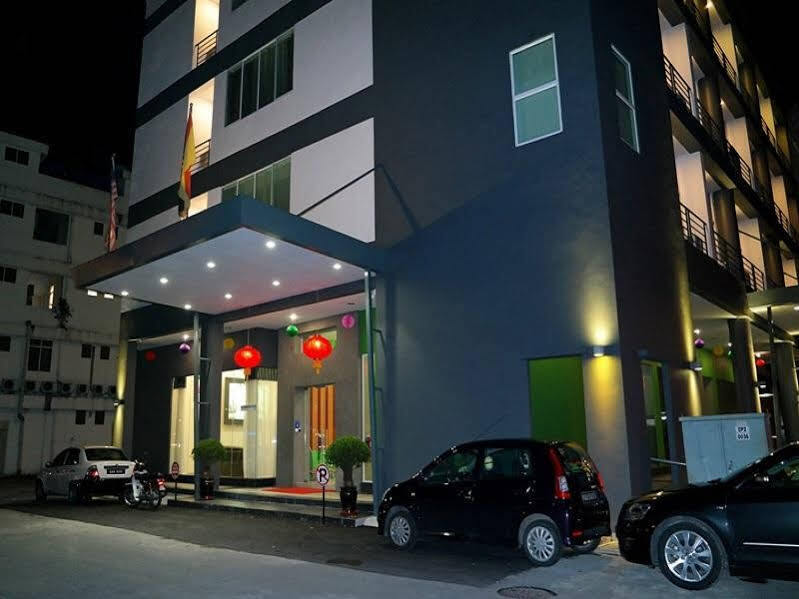 Nova Kuching Hotel Exterior foto